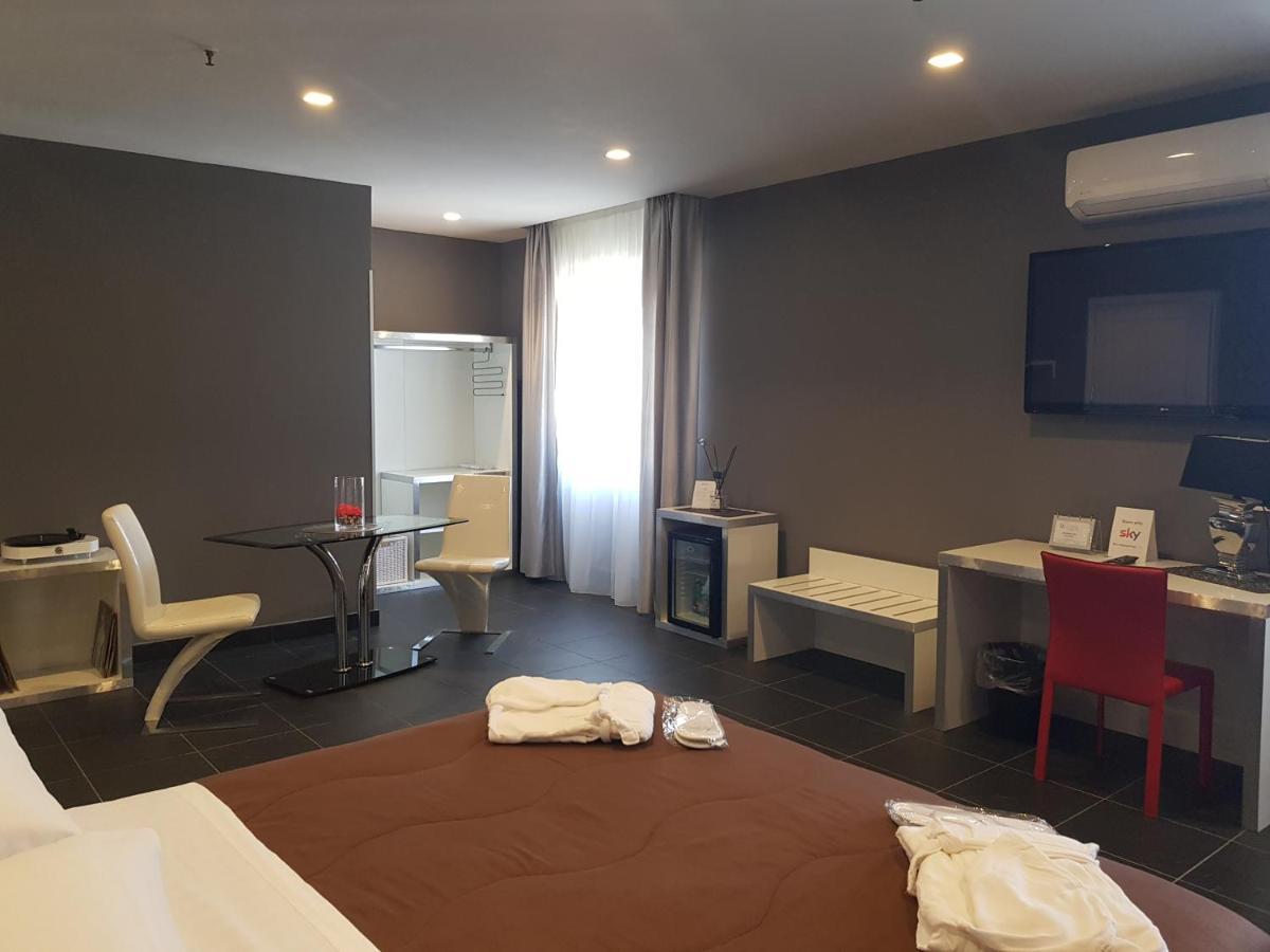 Hotel Europa Art Caserta Buitenkant foto